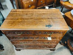 Georgian oak chest of drawers Thumbnail 3