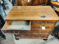 Georgian oak chest of drawers Thumbnail 4