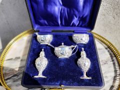 Seven piece silver condiment set Thumbnail 3
