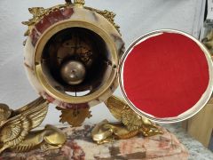 19th century french marble & ormolu clock Thumbnail 3