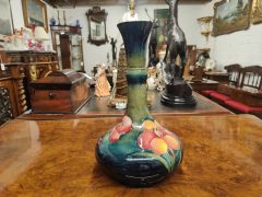 Moorcroft lamp  Thumbnail 3
