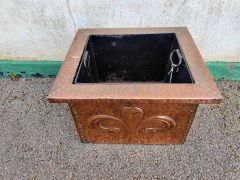 Arts & crafts copper coal box Thumbnail 2