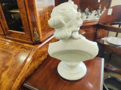 Belleek porcelain bust Thumbnail 3