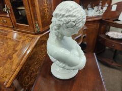 Belleek bust Thumbnail 3