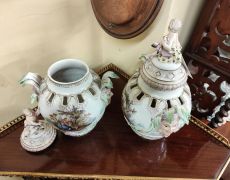 Pair of berlin covered vases Thumbnail 4