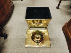 Brass coal box Thumbnail 3