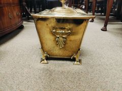 Brass coal box Thumbnail 4