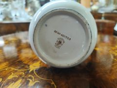 Macintyre jug Thumbnail 3