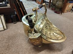 Brass coal scuttle Thumbnail 2