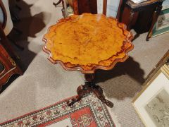 Victorian burr-walnut occasional table Thumbnail 4