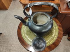 Victorian cast iron kettle Thumbnail 3