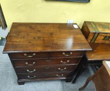 Georgian mahogany chest of drawers Thumbnail 2