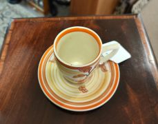 Clarice cliff cup & saucer Thumbnail 3