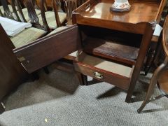 Georgian mahogany cabinet Thumbnail 3