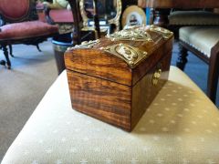 Victorian burr-walnut tea caddy with brass mounts Thumbnail 3