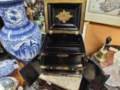 Ebony and paper mache box with M.O.P inlay, with drawers Thumbnail 6