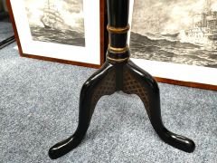 lacquered 1950s occasional table with inlay & gallery Thumbnail 4