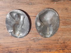 Pair metal plaques Thumbnail 4