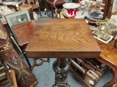 Carved oak pedestal Thumbnail 4