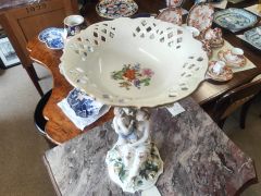 German porcelain centre piece Thumbnail 4