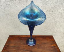 Okra opalescent glass vase Thumbnail 1