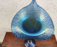 Okra opalescent glass vase Thumbnail 2