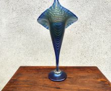 Okra opalescent glass vase Thumbnail 3
