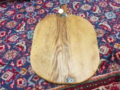 Large vintage french bread board Thumbnail 2