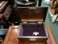 Walnut box Thumbnail 3