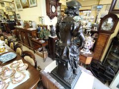 Bronze figure Thumbnail 4