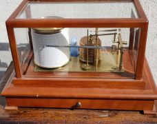 Mahogany barograph Thumbnail 1
