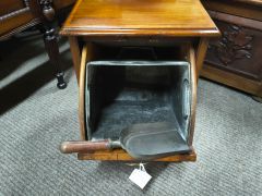 Edwardian mahogany coal box Thumbnail 4