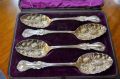 Boxed set of Victorian plated berry spoons Thumbnail 1
